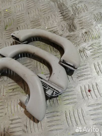 Ручка внутренняя потолочная Skoda Octavia 5E CWV