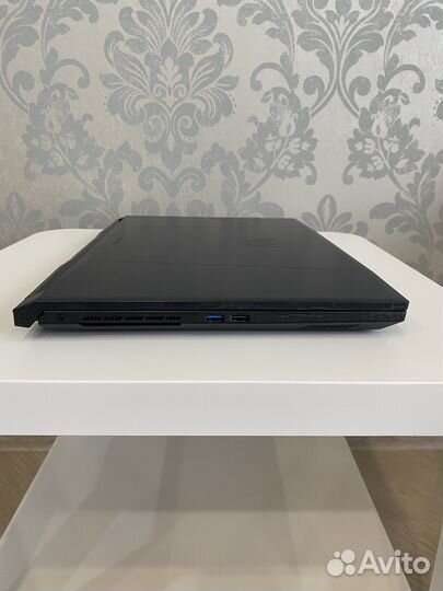 Игровой ноутбук msi 17 3