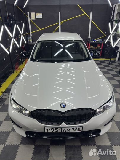 Оклейщик автомобилей