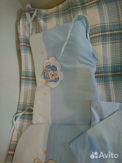 Набор в детскую кровать