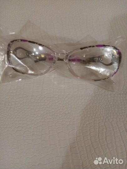 Очки готовые +1,5 диоптрии новые