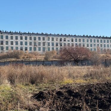Производстаенный объект 32000м2 с участком 80га в