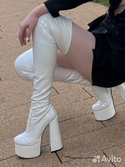 Белые сапоги братц