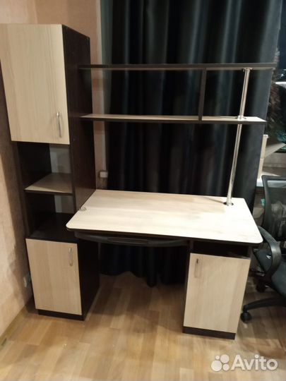 Письменный стол