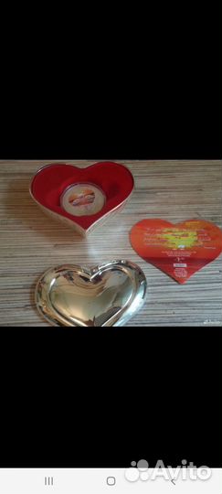 Серебряная монета love is precious