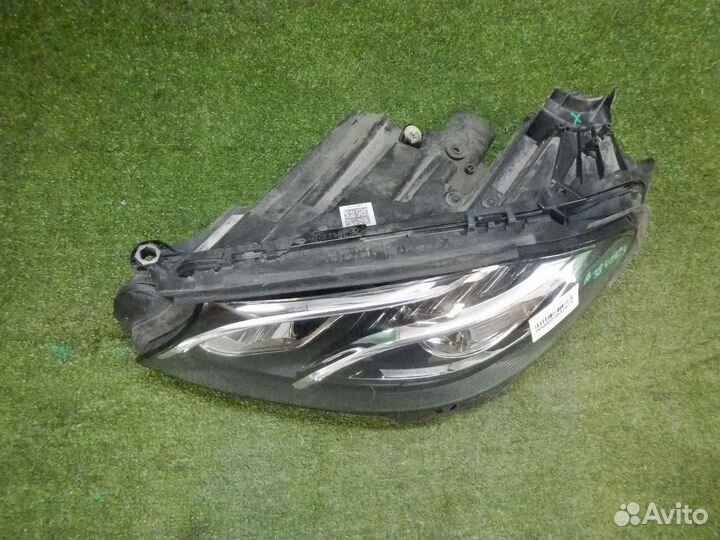 Фара левая Mercedes-Benz E-Class