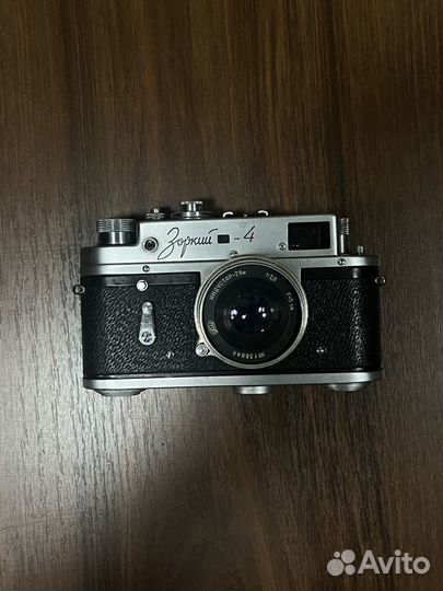 Плёночный фотоаппарат зоркий-4