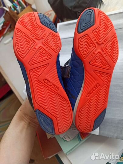 Футзалки кроссовки для футбола Декатлон Kipsta