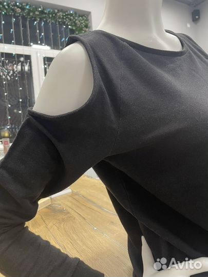 Свитер женский