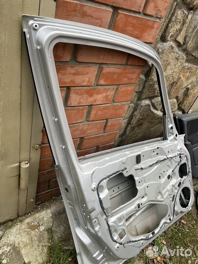 Дверь suzuki sx4
