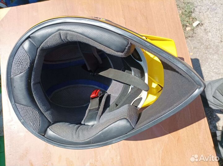 Кроссовый шлем