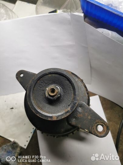 Продам генератор тракторный