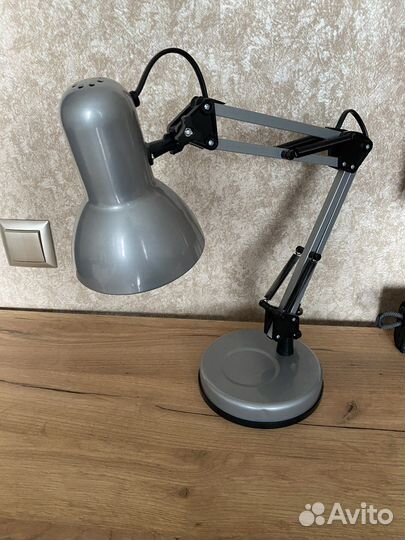 Лампа настольная