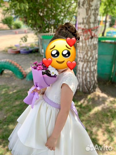 Платье праздничное