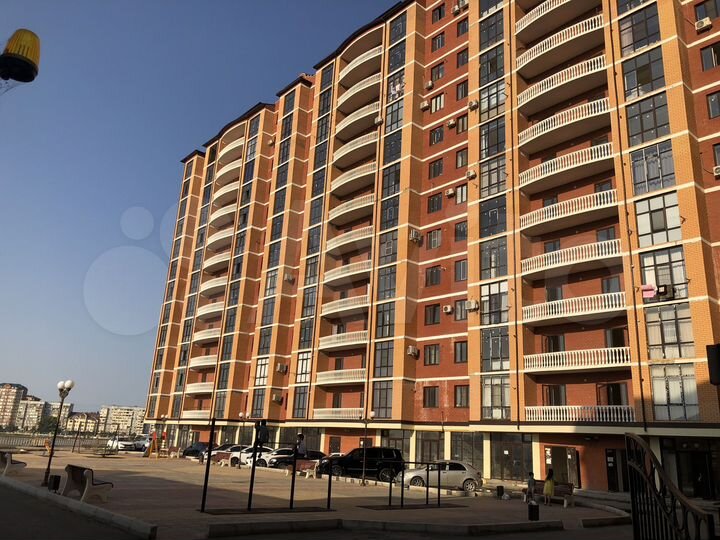 2-к. квартира, 97,4 м², 8/13 эт.