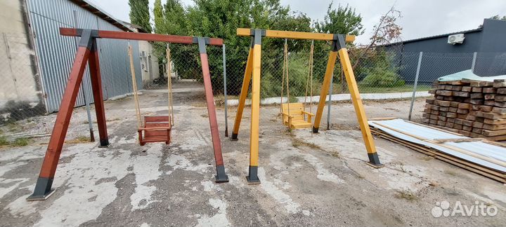 Качели уличные