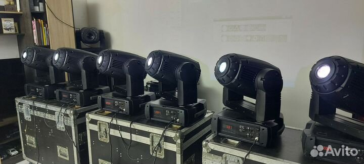 Световая голова Martin Mac 550