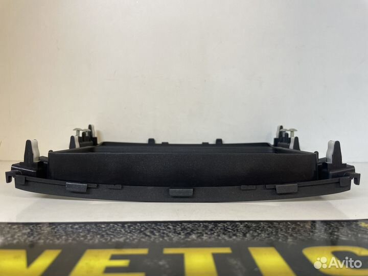 Рамка магнитолы Mitsubishi Pajero 4 Паджеро