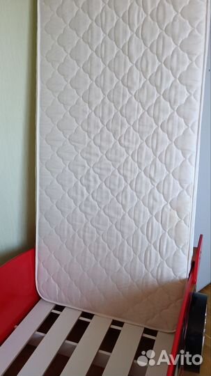 Детская кровать Машинка с матрасом