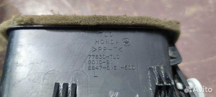 Дефлектор в торпедо левый Honda Accord 8