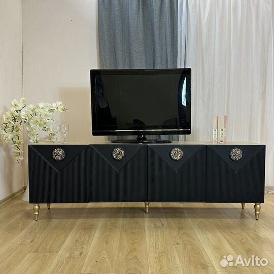Тумба под телевизор новая