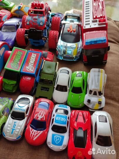 Машинки много за всё 1500