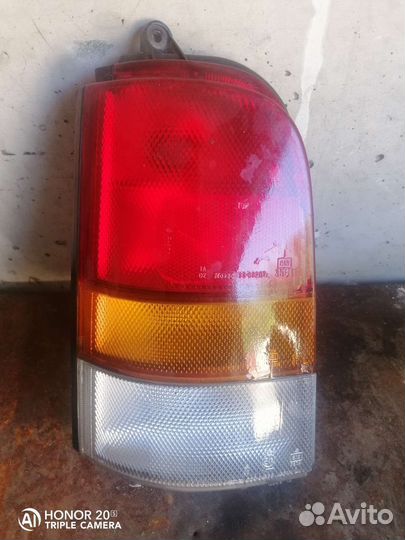 Задний фонарь Nissan AD