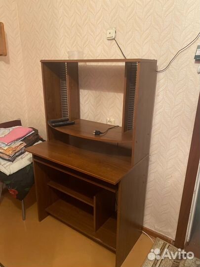 Письменный стол