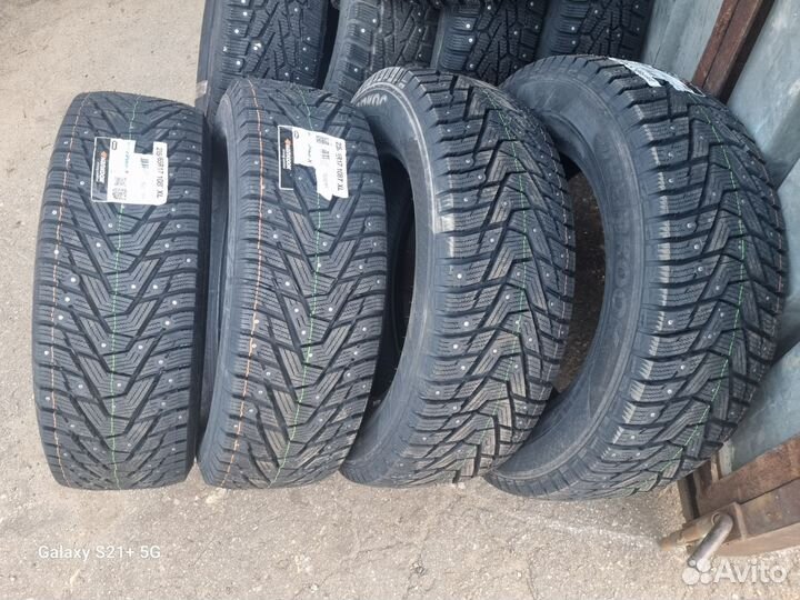 Hankook Winter i'Pike X W429A 235/65 R17 108T