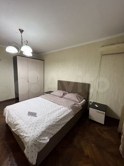 2-к. квартира, 56 м², 1/9 эт.
