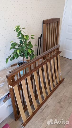 Детская кроватка для новорожденного