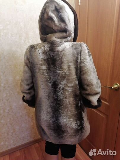 Шуба мутоновая с капюшоном 48 50