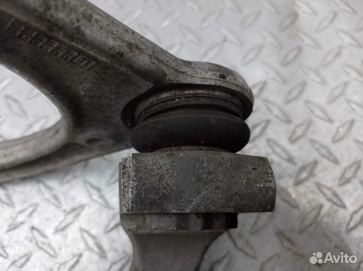 Цапфа/кулак поворотный передний правый Mercedes-Be