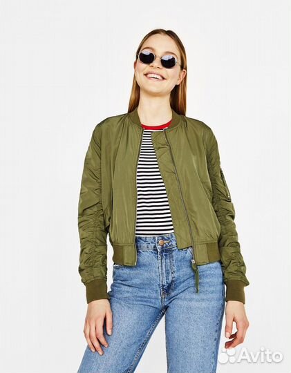 Ветровка bershka