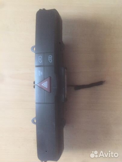 Блок кнопок А9068701010 Спринтер Крафте