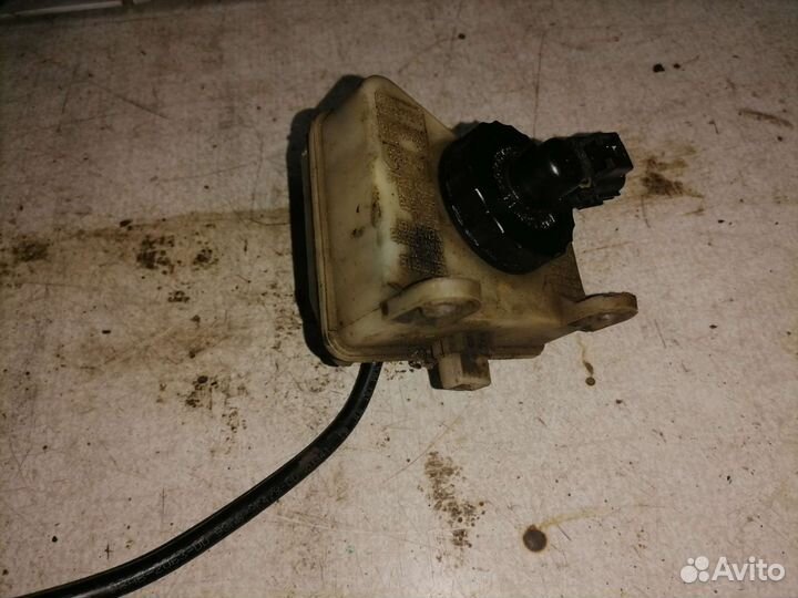 Бачок тормозной жидкости Ford Focus 1