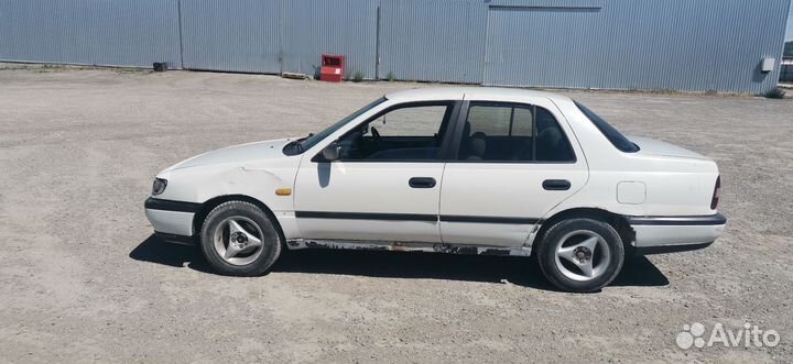 Nissan Pulsar 1.7 AT, 1992, 300 000 км