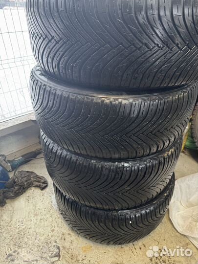 Maxxis Premitra All-Season AP3 245/45 R18 и 275/40 R18 103V