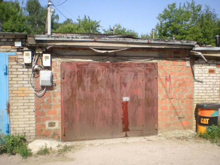 Гараж, > 30 м²