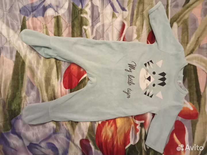 Пакет одежды на мальчика 2-7 месяца