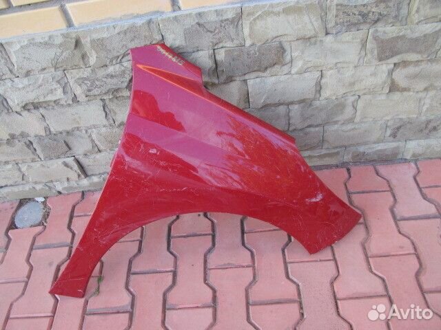 Крыло переднее правое переднее правое Peugeot 207