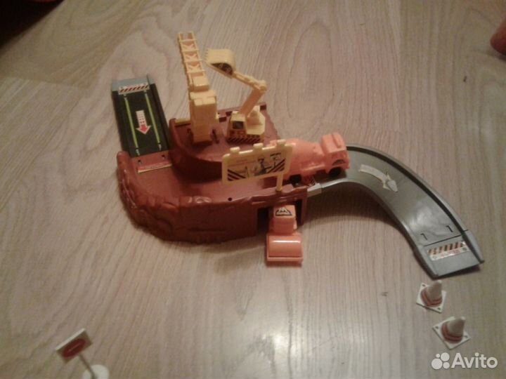Продам игровой набор: стройплощадка