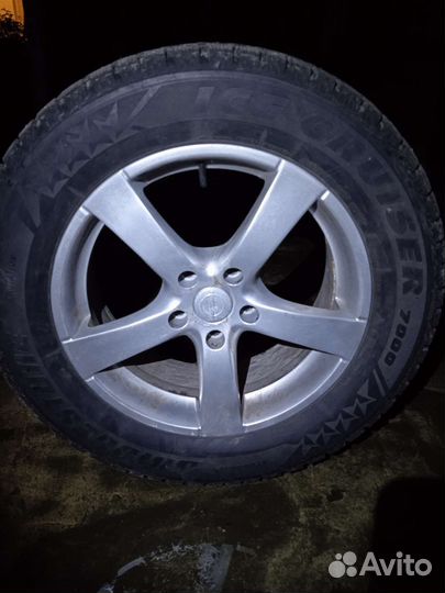 Bridgestone Ice Cruiser 7000 235/55 R18