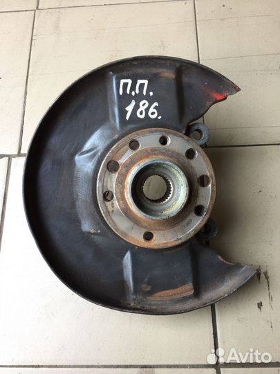 Поворотный кулак передний правый Saab 9-3 II