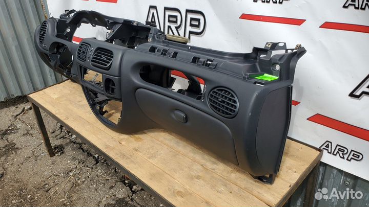 Торпедо Renault Megane 1 1995-2004 новая