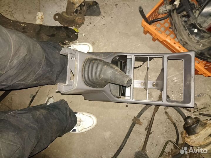 Центральная консоль Kia Avella