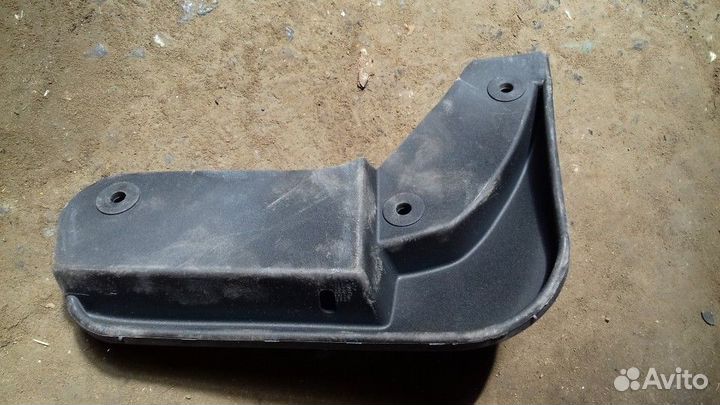 Брызговик передний левый LADA Vesta 2015