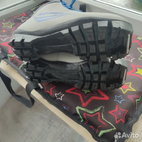 Лыжные ботинки