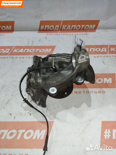 Кулак передний правый BMW 3 E90 2005 31216764443