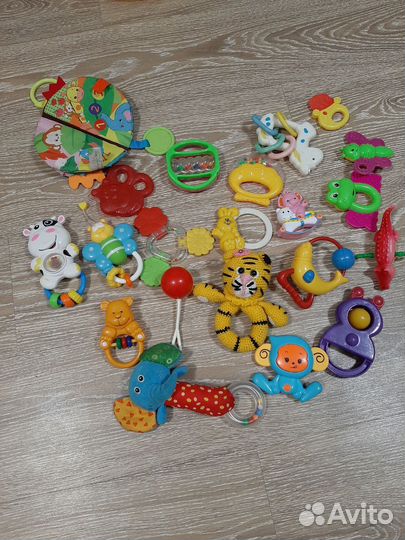 Развивающие игрушки(грызунки,погремушки) до 1 года